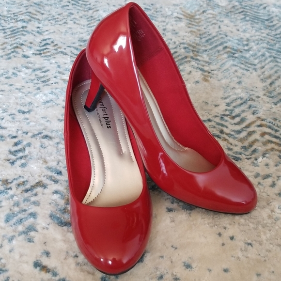 Sexy Red Pumps - Picture 1 of 6